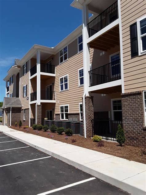The Landings & Villas of <b>Hickory</b>. . Apartments for rent hickory nc